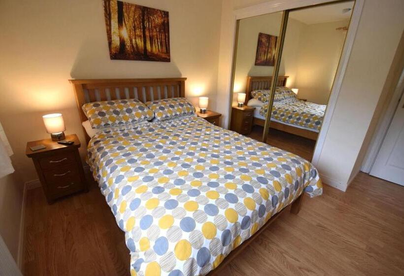 Ridgeview Villa   Partial Loch View