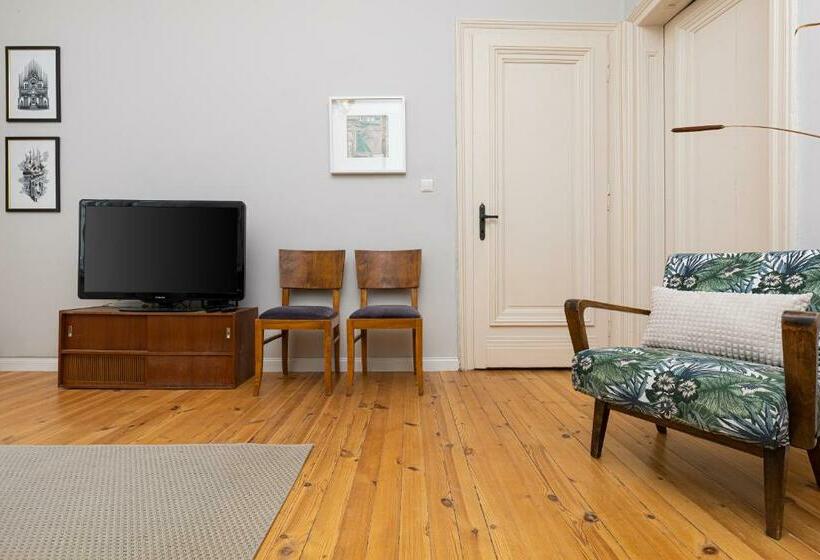 The Old Town Vintage 2 Bedroom Jewel