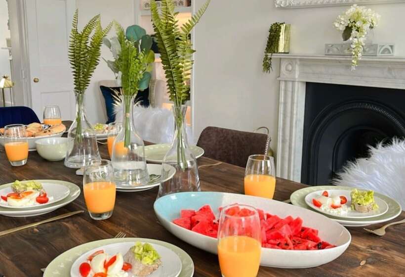 The Paragon Penthouse   Stunning Views Over Bath!