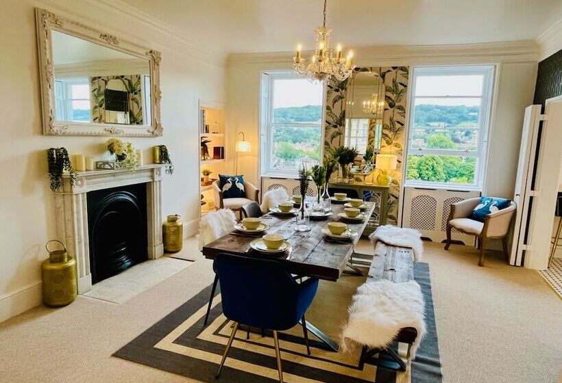 The Paragon Penthouse   Stunning Views Over Bath!