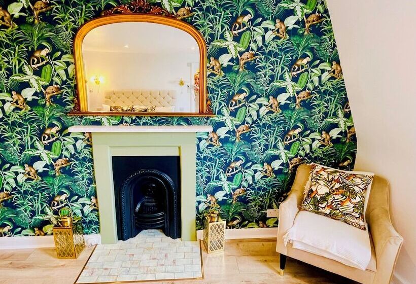 The Paragon Penthouse   Stunning Views Over Bath!