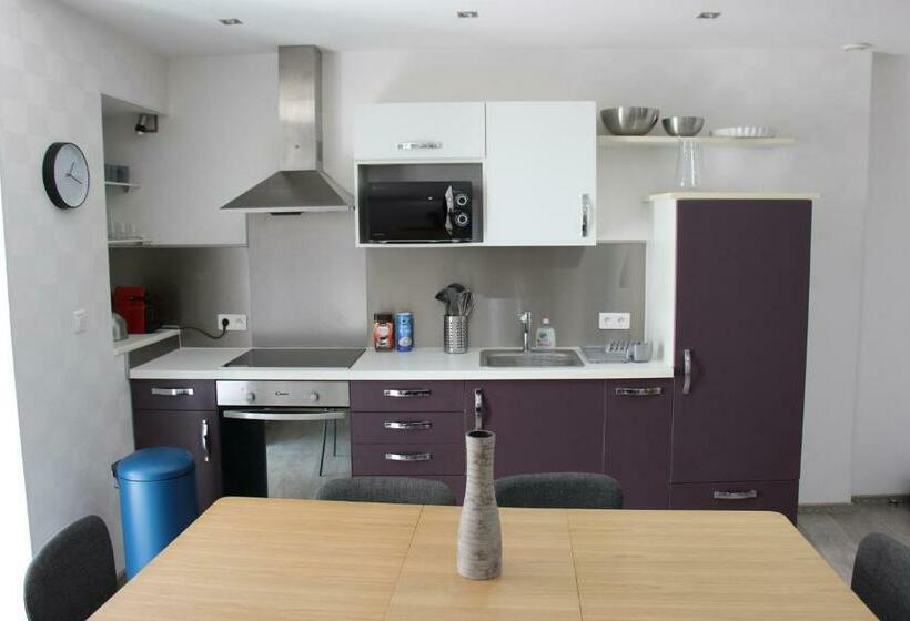 Joli 2 Pièces Avec Cour Privée