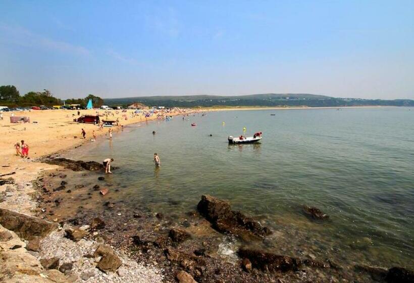 Bayview Bungalow 365