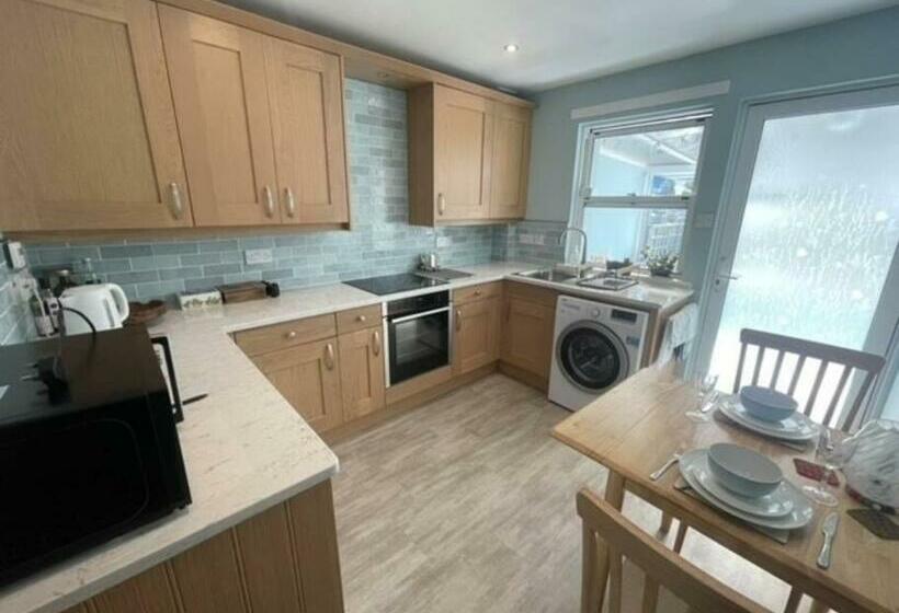 Beautiful Peebles Bungalow