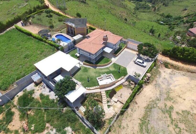 Casa Valderrama   Ruitoque Hermosa Casa Mágica Llena De Naturaleza