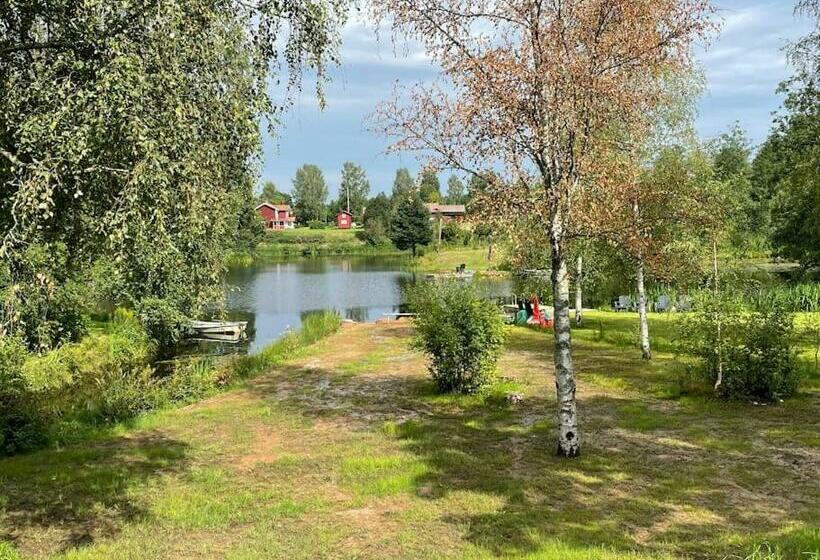 Dalastuga Med Tillgång Till Badplats