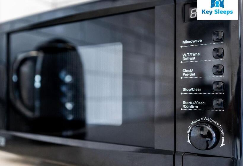 Modern & Central Three Bedroom House By Keysleeps Doncaster With Free Parking & Dsa