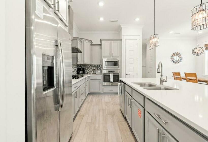 Paradise By The Pool