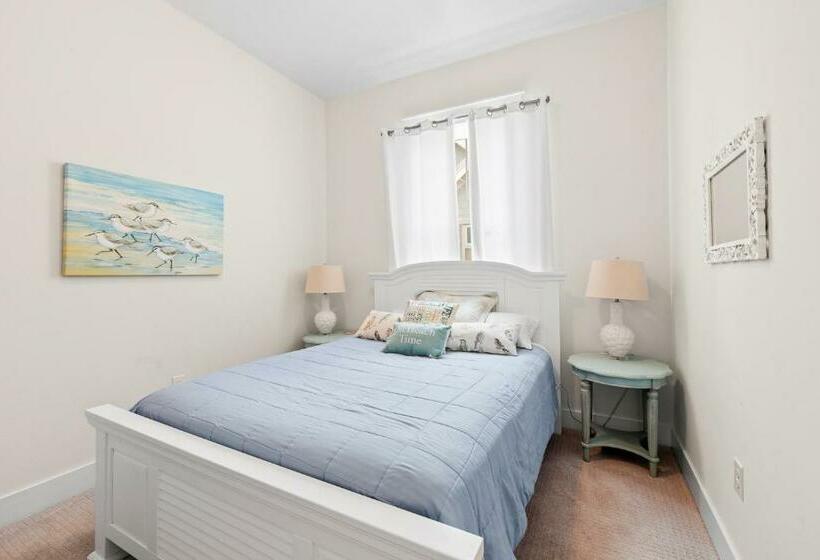 Paradise By The Pool