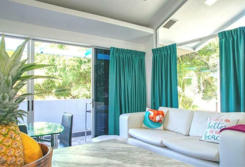 Rooftop Deck Ocean View Walk To Beach