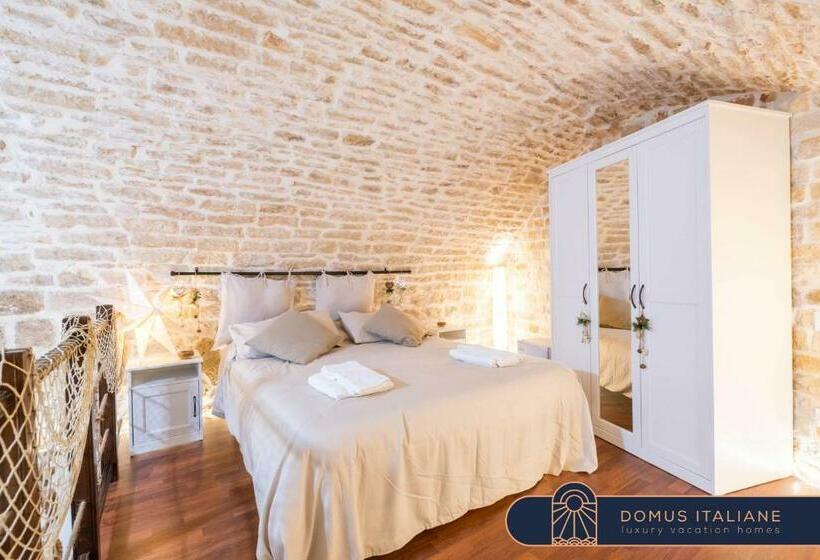 Sea Front Historic House In The Heart Of Old Town, Inside Torrione Aragonese