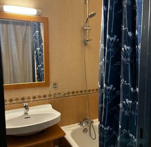 Ski Piau Engaly 50 M Des Pistes De Ski Et Du Cœur De Station