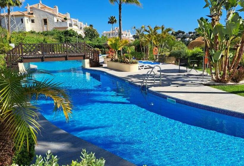 110   Superb Andalusian Style 2 Bed Golf Apartment Overlooking Miraflores Golf