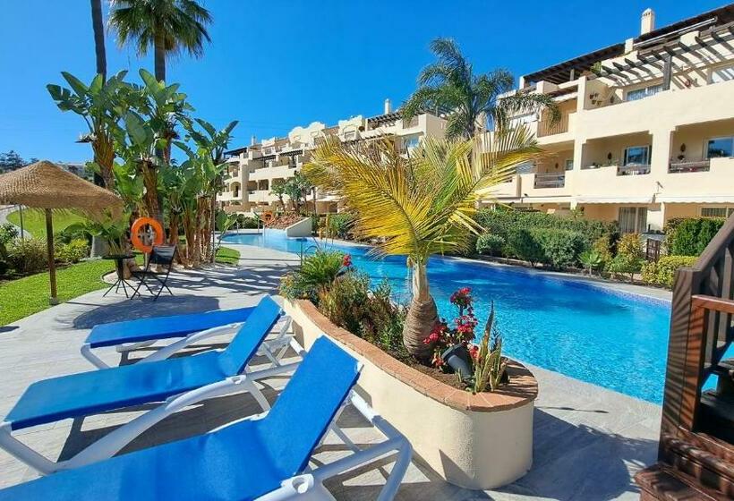 110   Superb Andalusian Style 2 Bed Golf Apartment Overlooking Miraflores Golf