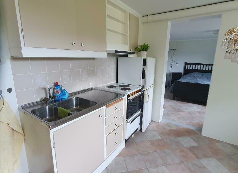 50 M Till Bad I Centrala Skärhamn