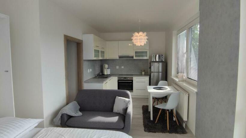 Apartmán Komenského 6 Min Pešo Na Námestie