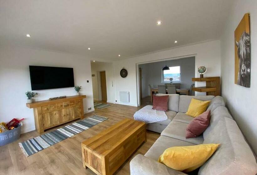 Beachfront Penthouse, Largs