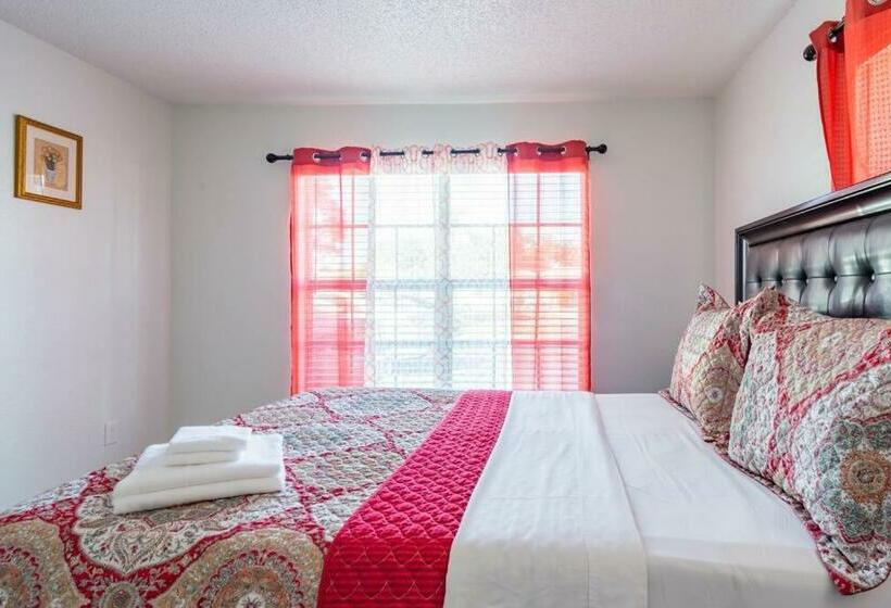 Beautiful Home In Largo/clearwater Florida Close To Beach And Everything