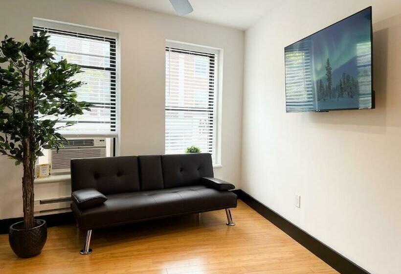 Boutique Studio Apartment On Grand Ave
