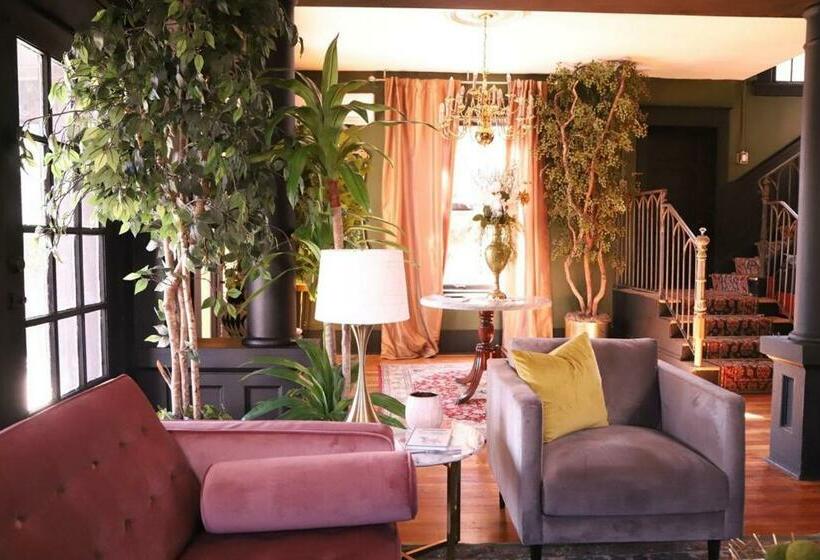 #casa Mina #5 Central Rio Grande Historic Dist