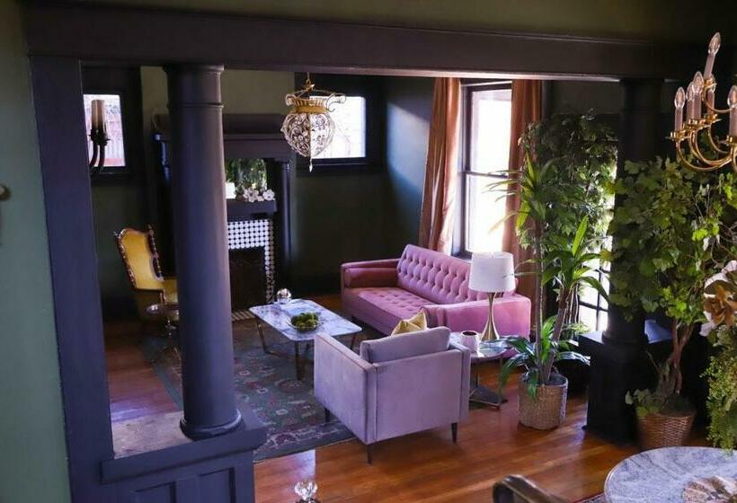 #casa Mina #5 Central Rio Grande Historic Dist