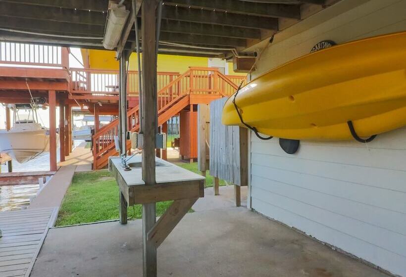 Come Stay   And Sail Away   At This Lovely Canal Home