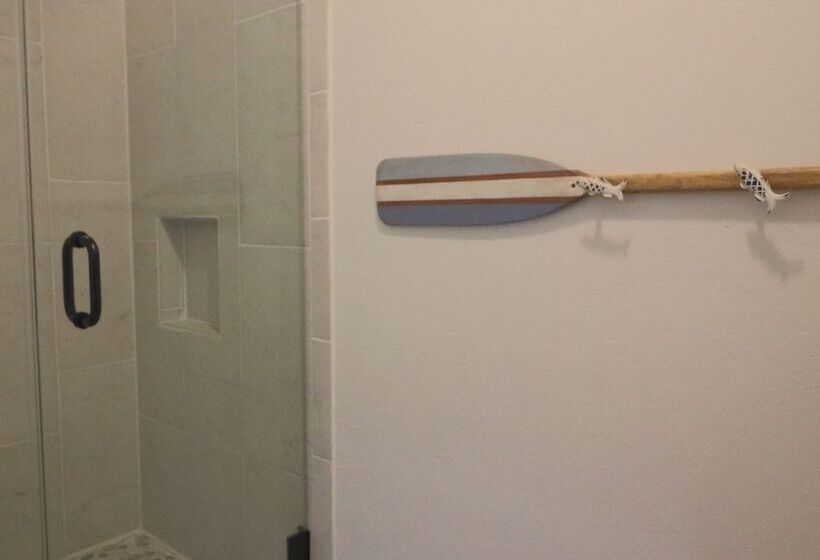 Come Stay   And Sail Away   At This Lovely Canal Home