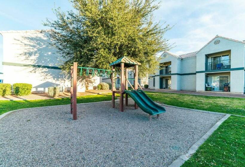 Coolidge 3bd 2ba Upgraded Apartment With Amenities