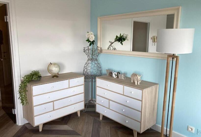 Cozy Panorama Flat By The Beach