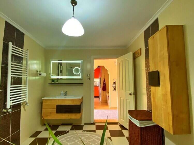 Cozy Villa With Backyard And Fireplace In Sapanca