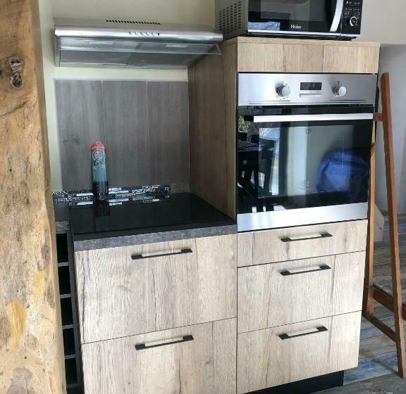 La Grange De La Maison Des Chats