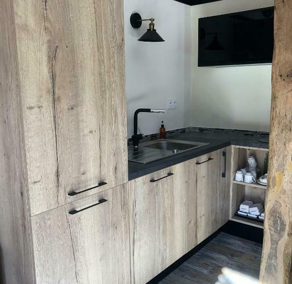 La Grange De La Maison Des Chats