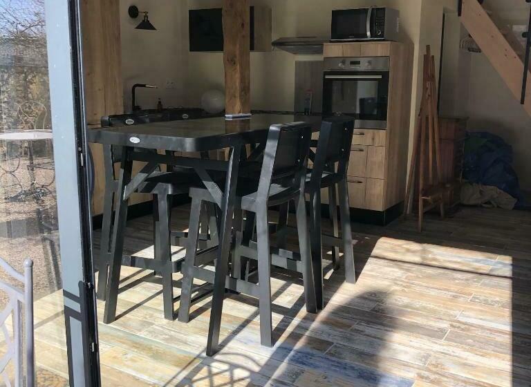 La Grange De La Maison Des Chats