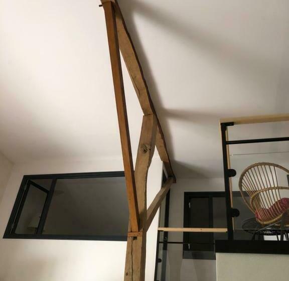 La Grange De La Maison Des Chats