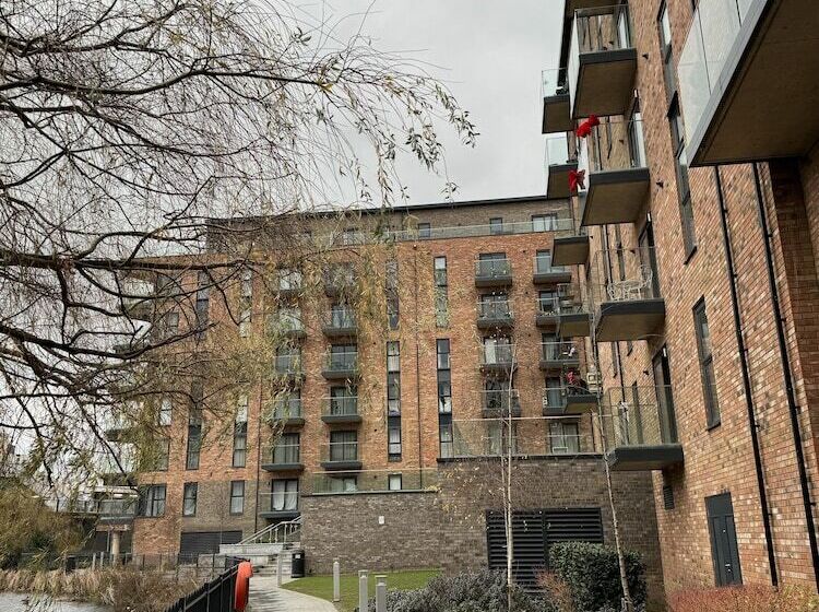 Luxury Apartment In Dartford