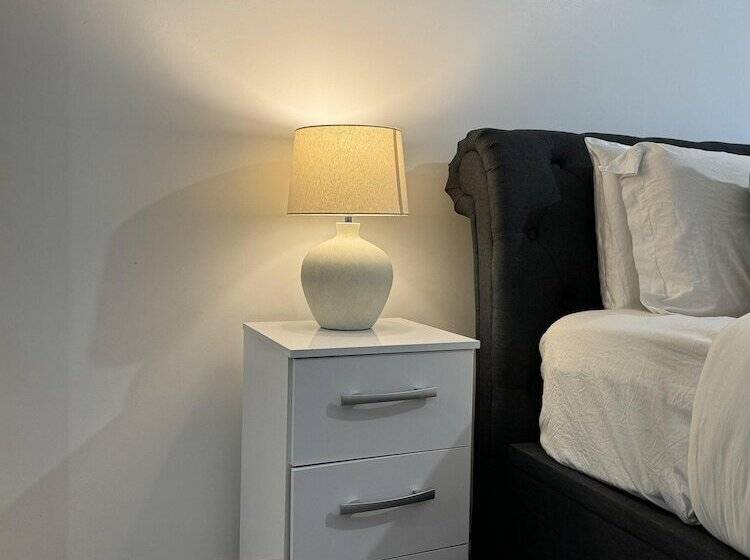 Luxury Apartment In Dartford