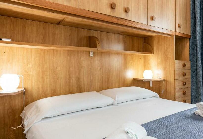 New Apt! 1km From Central Station  La Spezia