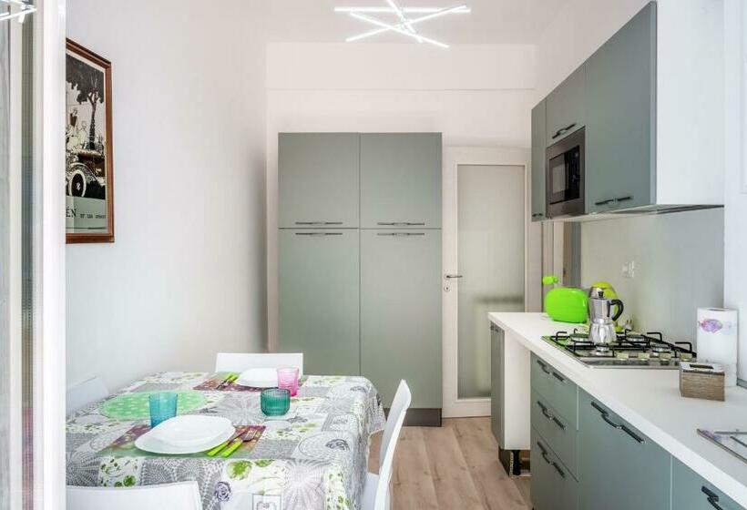 New Apt! 1km From Central Station  La Spezia