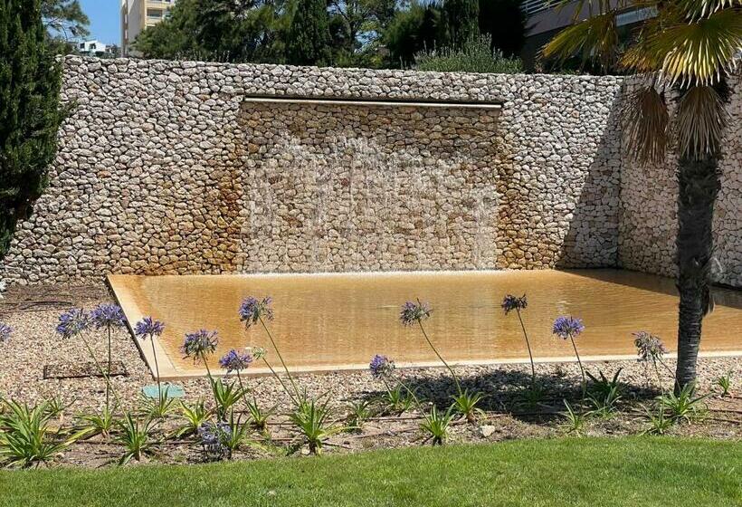 Queenhouse.bafureira