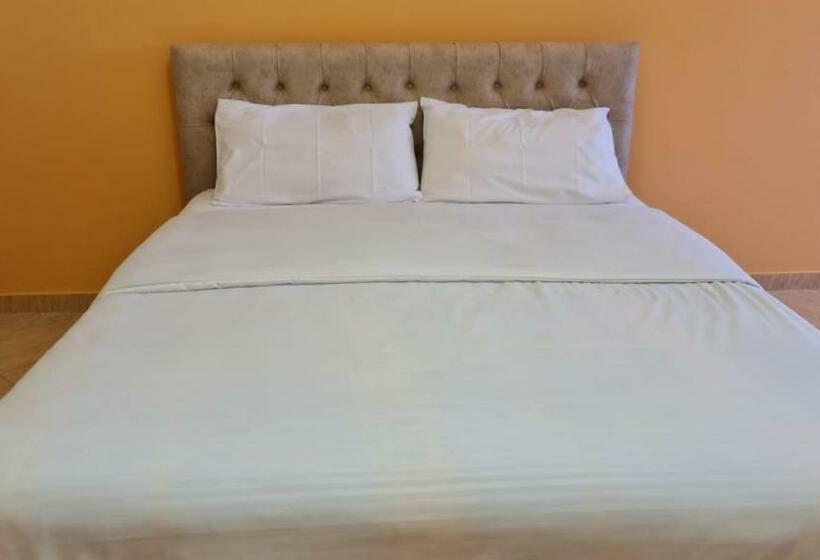 Rei S Apartment Permet