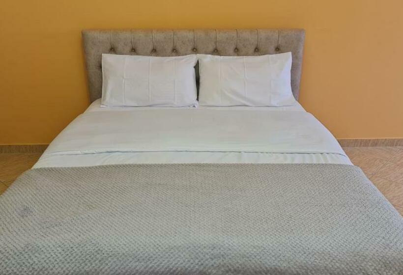 Rei S Apartment Permet