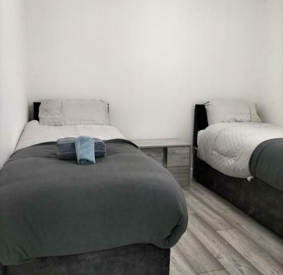 Remaj Service Accommodation, Sleep 7