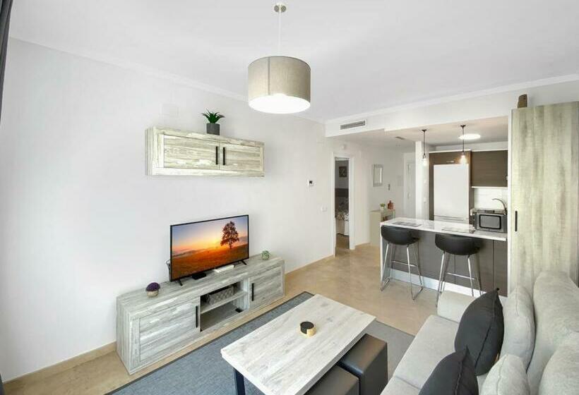 Small Oasis #1, Manilva