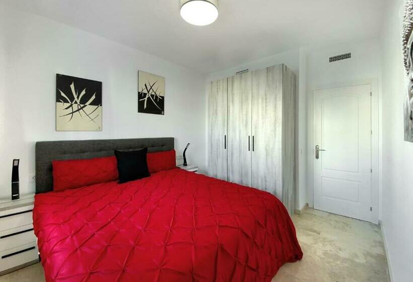 Small Oasis #1, Manilva