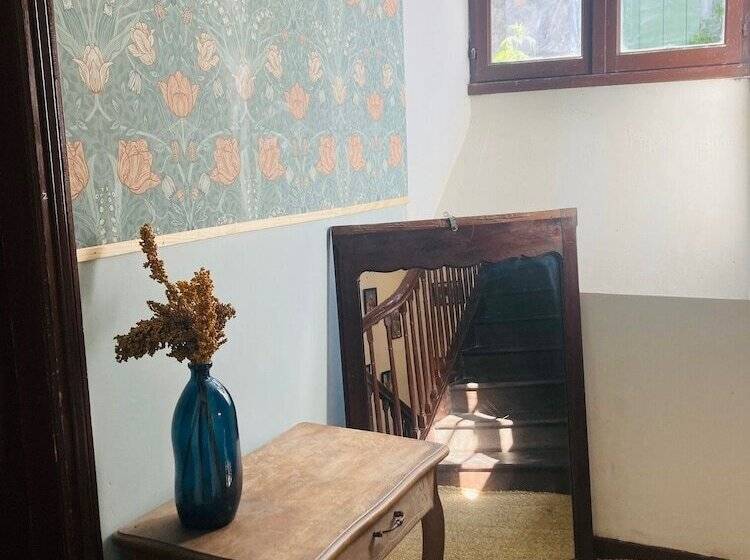 Une Maison De Famille