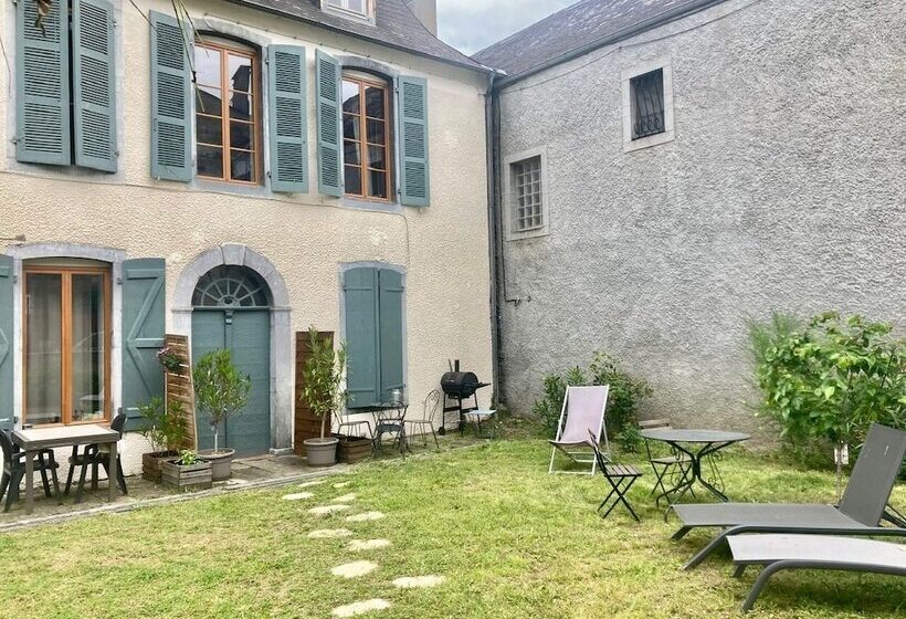 Une Maison De Famille