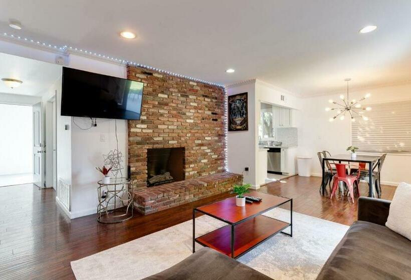 Valley Modern Glam Charmer