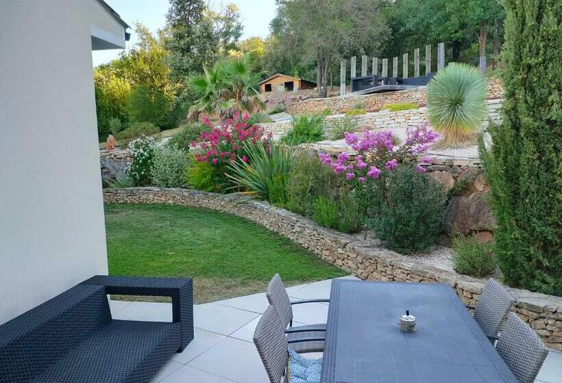 Villa Contemporaine Avec Vue Imprenable Et Jacuzzi