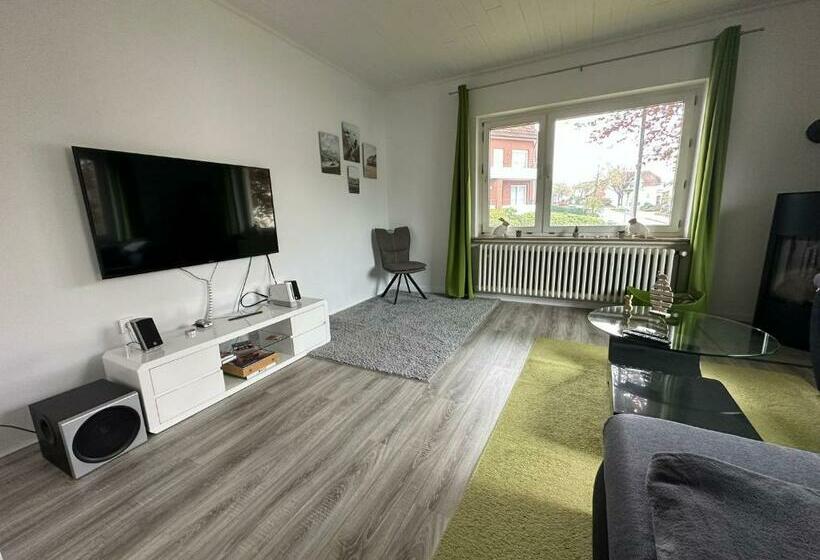 Appartement   Ferienwohnung   Zentral In Bad Oeynhausen Mit Kamin, Wlan, Netflix, Parkplatz