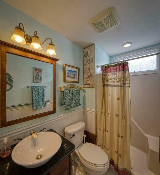 Beach House Retreats 6 Just 30 Steps From The Beach With Rooftop Hot Tub And Gourmet Kitchen